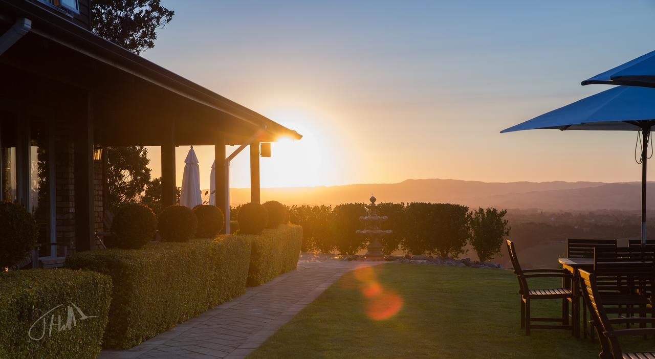 Eagle Ridge Lodge Tauranga Bagian luar foto